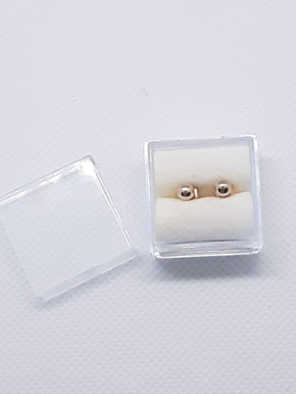 NEW 14kt yellow gold ball minimalist post earrlings
